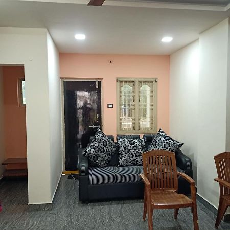 Sri Govinda Nilayam Home Stay 1 Visakhapatnam Exterior photo