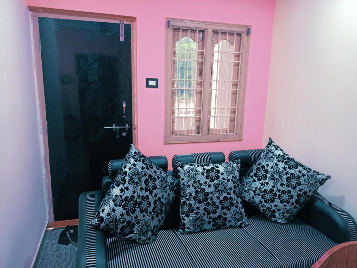 Sri Govinda Nilayam Home Stay 1 Visakhapatnam Exterior photo
