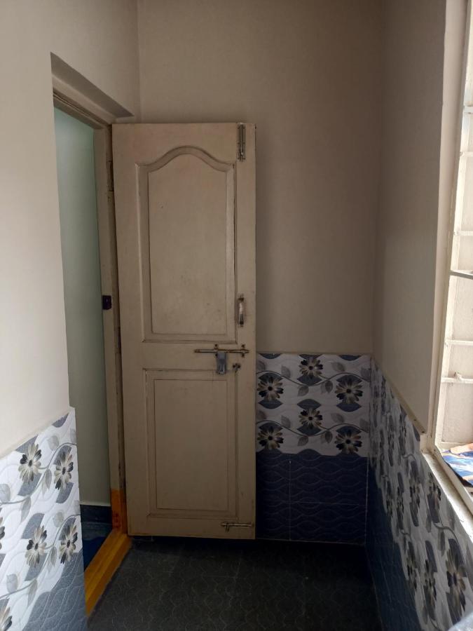 Sri Govinda Nilayam Home Stay 1 Visakhapatnam Exterior photo