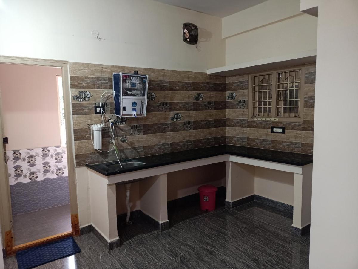 Sri Govinda Nilayam Home Stay 1 Visakhapatnam Exterior photo